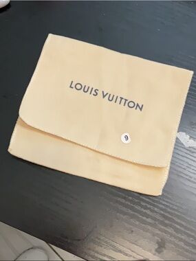 Lv Dusty 8